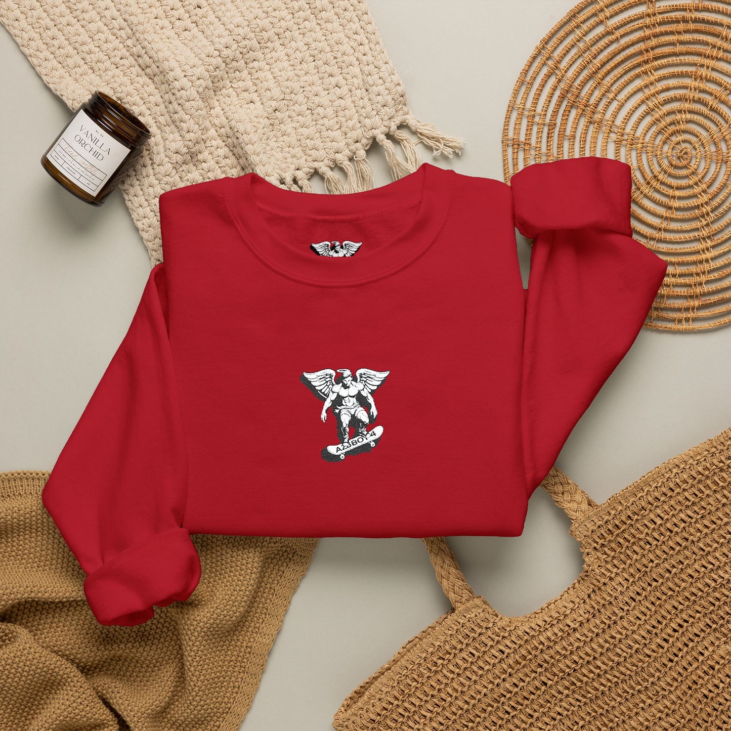 Floral Letter V Crewneck Sweatshirt – Minimal White Monogram Pullover